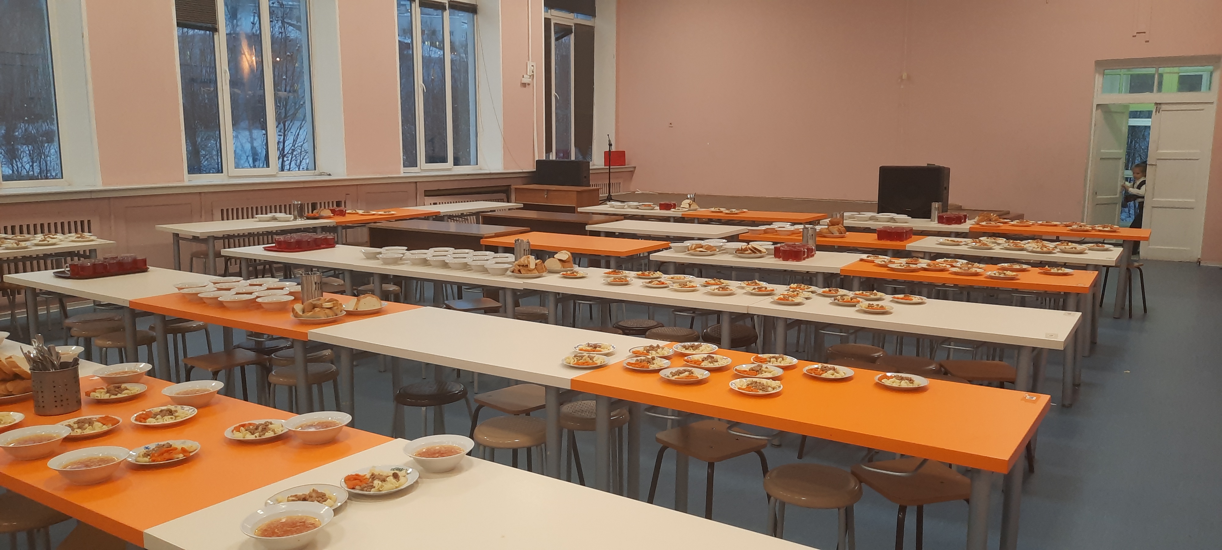 вид на окошки